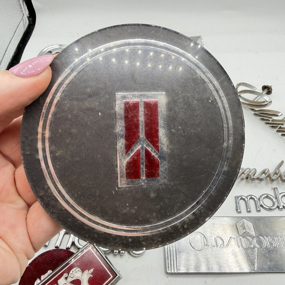 Vintage Oldsmobile Emblem Ornament Rare Lot Bulk Car Part Hood Ornament Logo - Picture 8 of 16